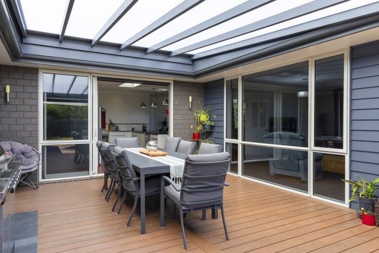 Photo of property in 7 Magnolia Rise, Waipahihi, Taupo, 3330