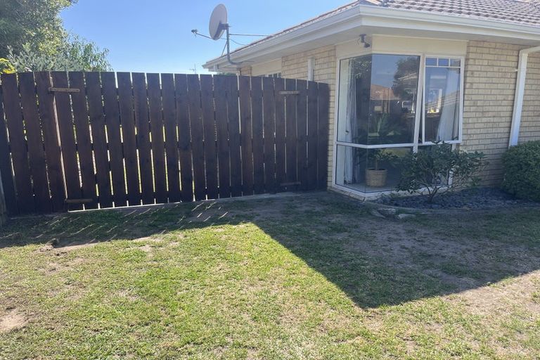 Photo of property in 42 Corinth Grove, Papamoa Beach, Papamoa, 3118
