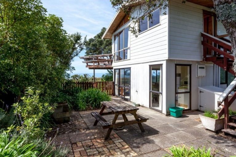 Photo of property in 110 Pipi Road, Whangamata, 3620