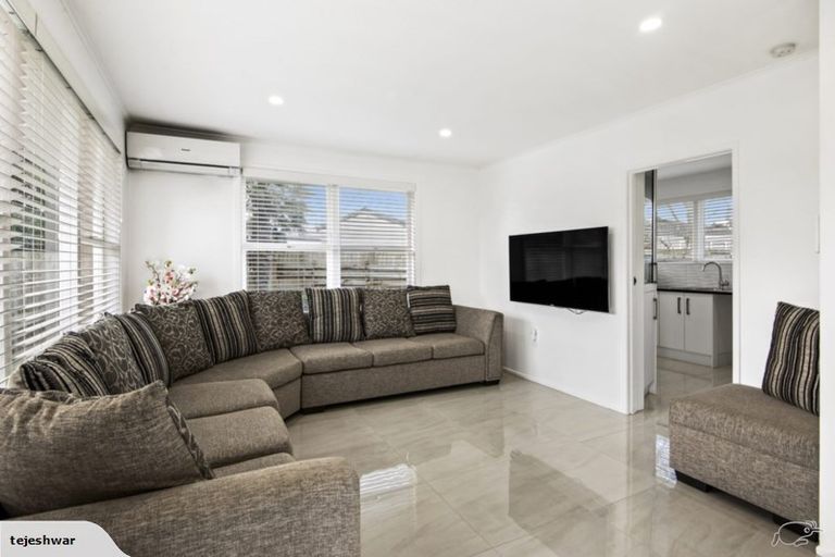 Photo of property in 3/51 Cardiff Road, Pakuranga, Auckland, 2010