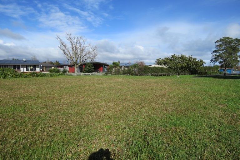Photo of property in 19 Victoria Street, Coromandel, 3506