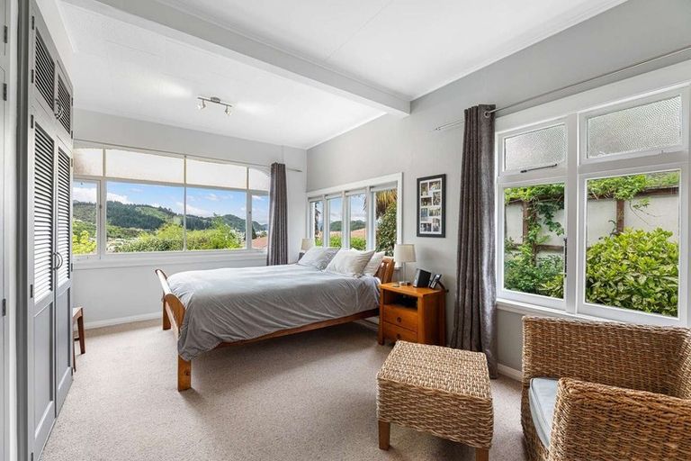 Photo of property in 58 Durham Street, Picton, 7220