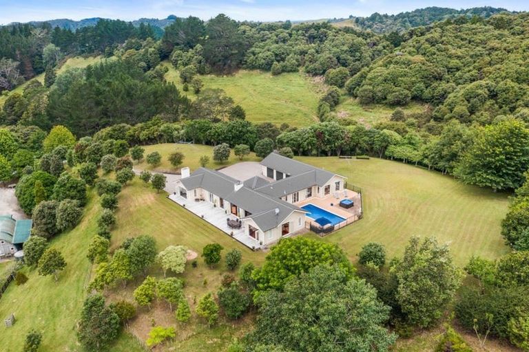 Photo of property in 551 Upper Waiwera Road, Puhoi, Silverdale, 0994