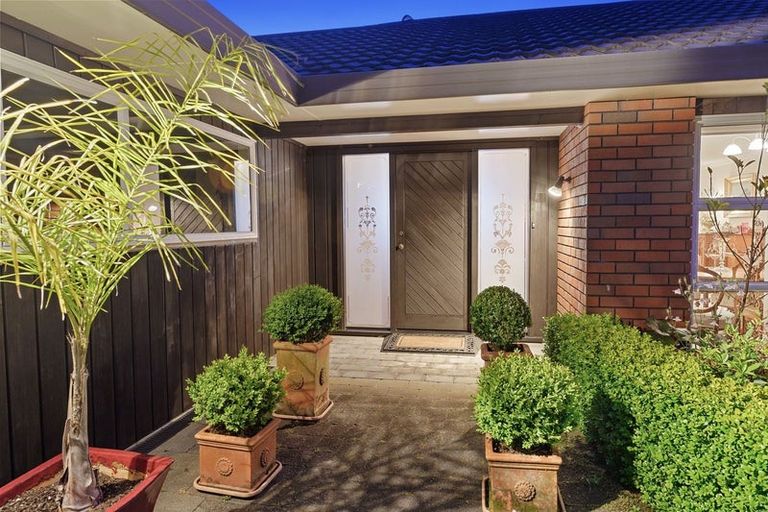 Photo of property in 9a Karaka Grove, Waikanae, 5036