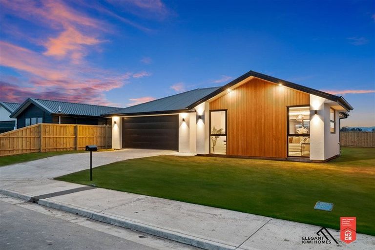 Photo of property in 41 Mehrtens Crescent, Woodend, 7691