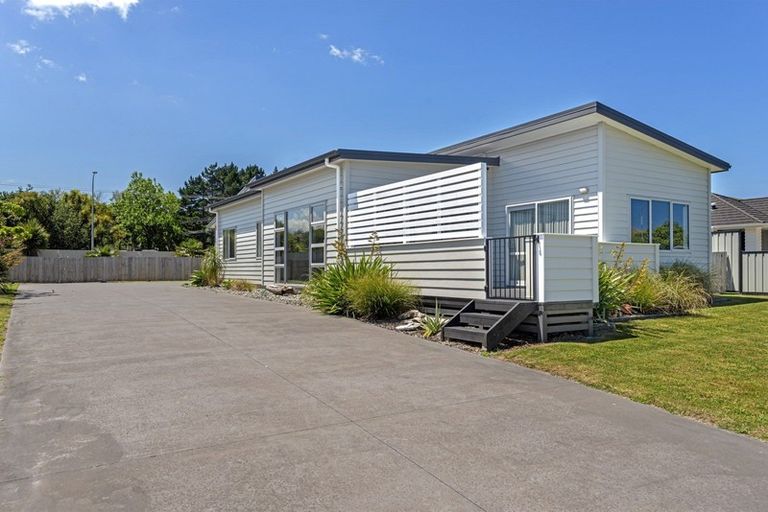 Photo of property in 30 Hamilton Drive, Wainui, Gisborne, 4010