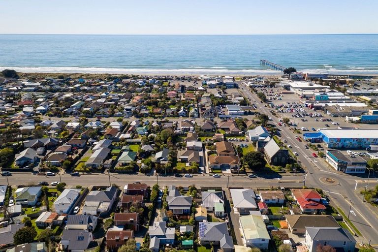 Photo of property in 170 Shaw Avenue, New Brighton, Christchurch, 8083