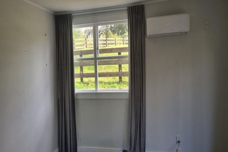 Photo of property in 195 Riverhead Road, Kumeu, 0892