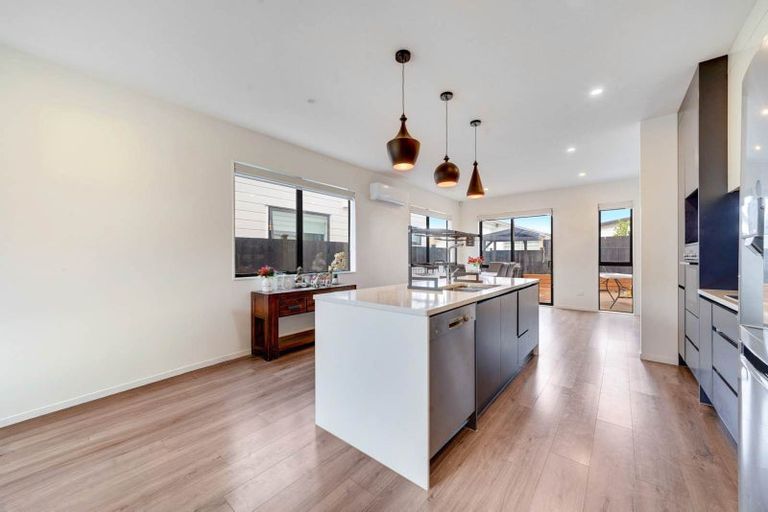 Photo of property in 73 Bellbird Street, Papakura, 2110