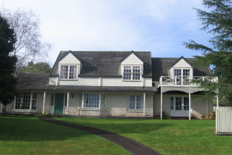 Photo of property in 2 Barberton Terrace, Red Hill, Papakura, 2110