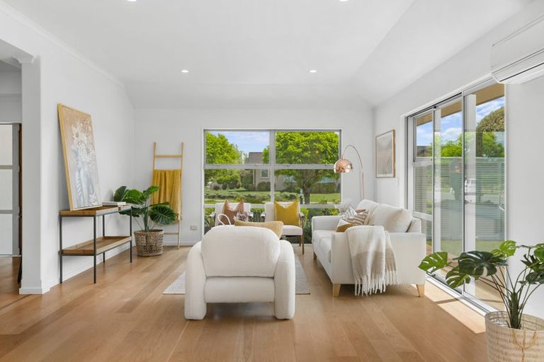 Photo of property in 21 Westpark Drive, Burnside, Christchurch, 8053