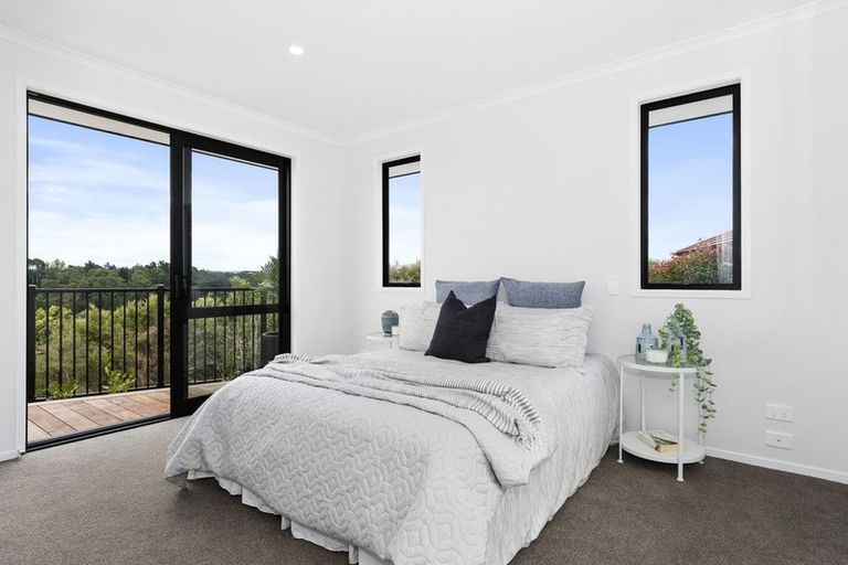 Photo of property in 32 Blacklock Road, Pyes Pa, Tauranga, 3112