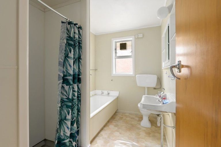 Photo of property in 15a Tawa Street, Melville, Hamilton, 3206