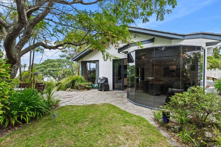 Photo of property in 75 Cliff Road, Torbay, Auckland, 0630