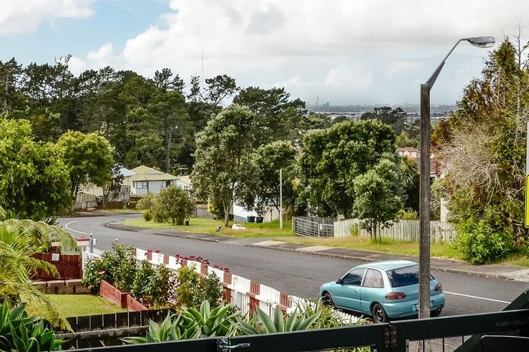 Photo of property in 137 Don Buck Road, Massey, Auckland, 0614