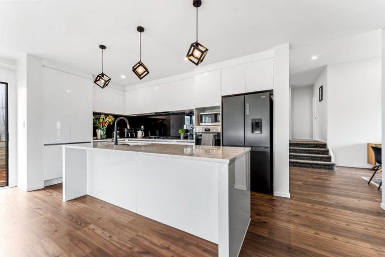 Photo of property in 124 Parkview Drive, Gulf Harbour, Whangaparaoa, 0930