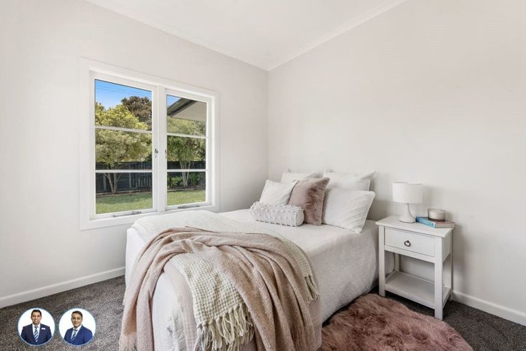 Photo of property in 14 Coronation Road, Mangere Bridge, Auckland, 2022