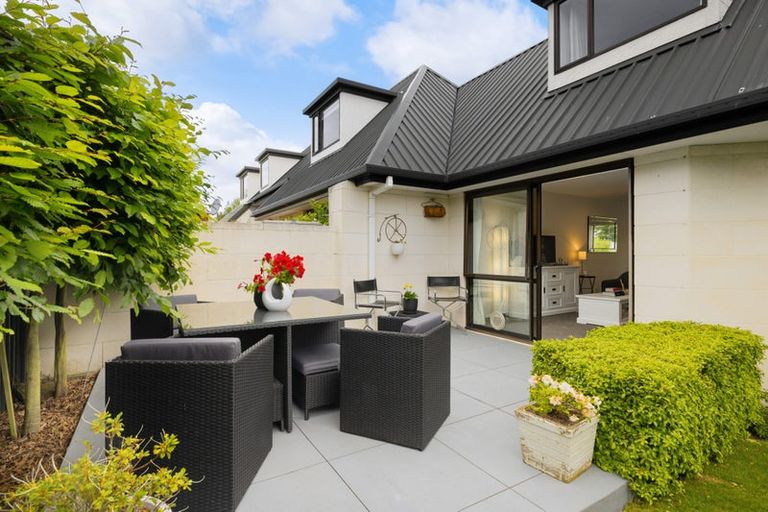 Photo of property in 73 Lowry Avenue, Redwood, Christchurch, 8051