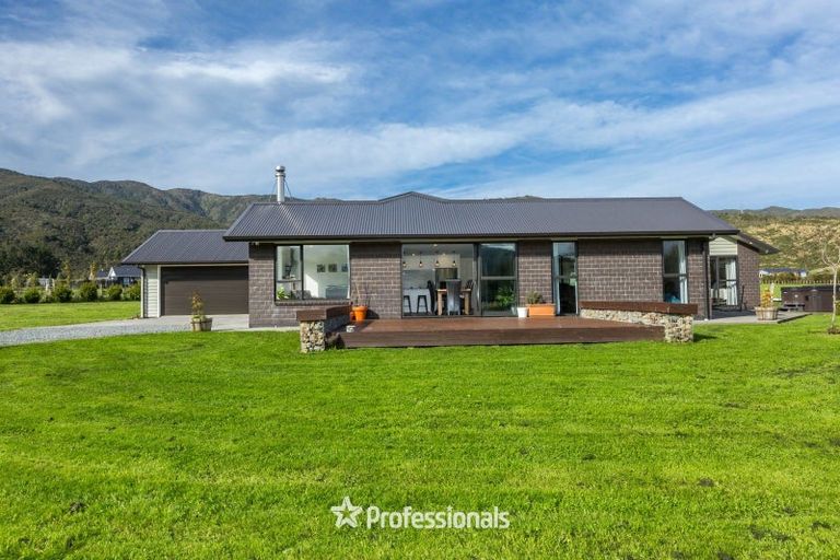 Photo of property in 2a Turksma Lane, Kaitoke, 5018