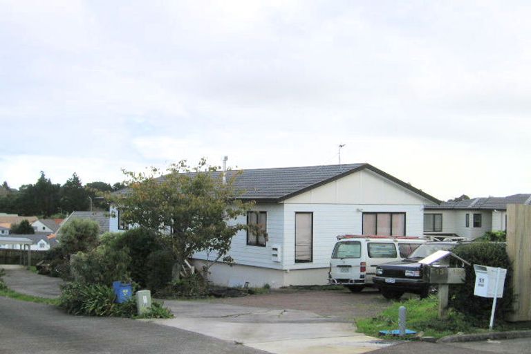 Photo of property in 13a Seaglen Place, Botany Downs, Auckland, 2010