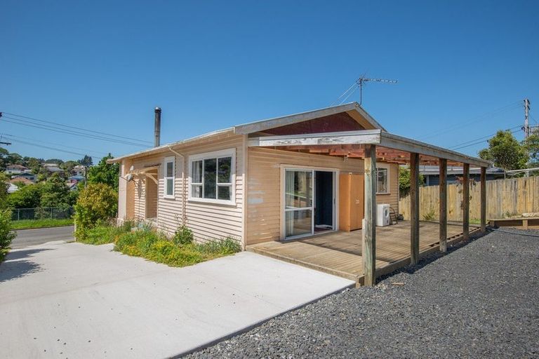 Photo of property in 12 Severn Street, Green Island, Dunedin, 9018