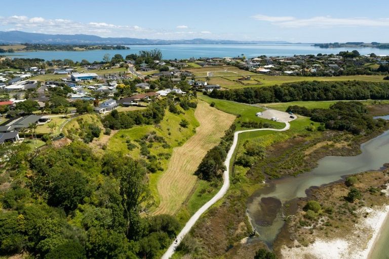 Photo of property in 11 Margaret Drive, Omokoroa, 3114