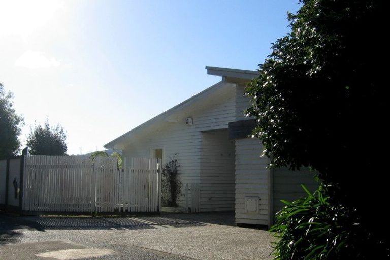 Photo of property in 15 Holborn Drive, Stokes Valley, Lower Hutt, 5019