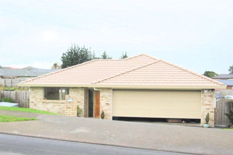 Photo of property in 6 Kumar Place, The Gardens, Auckland, 2105