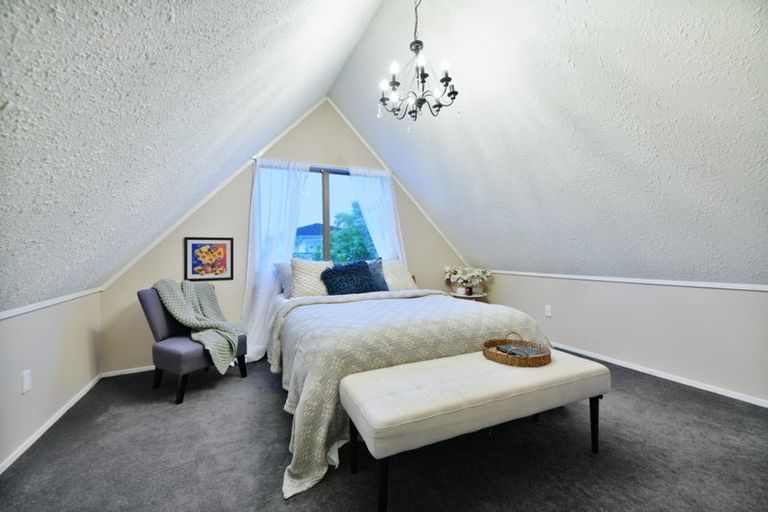 Photo of property in 5 Tatyana Place, Massey, Auckland, 0614