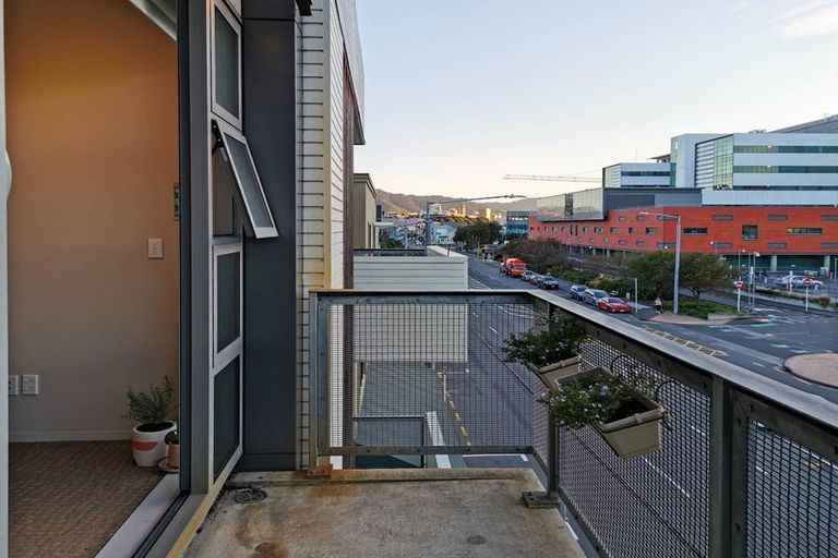 Photo of property in Masina Apartments, 213/80 Riddiford Street, Newtown, Wellington, 6021