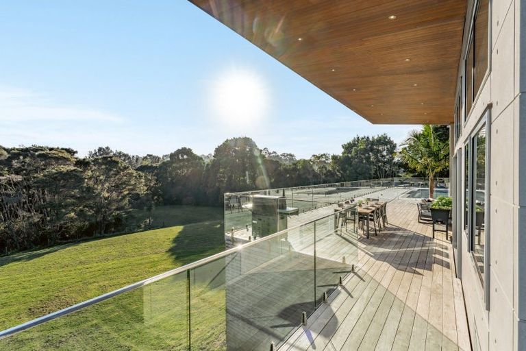 Photo of property in 73 Warman Road, Okura, Albany, 0792