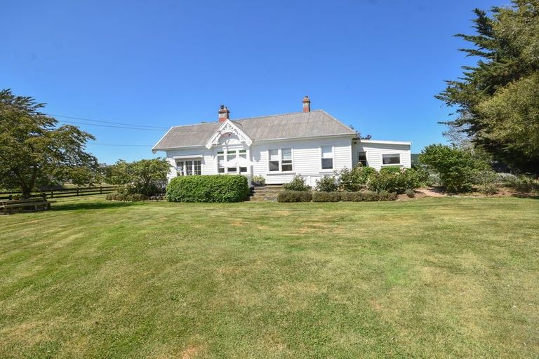 Photo of property in 1215 Centre Road, Henley, Outram, 9073