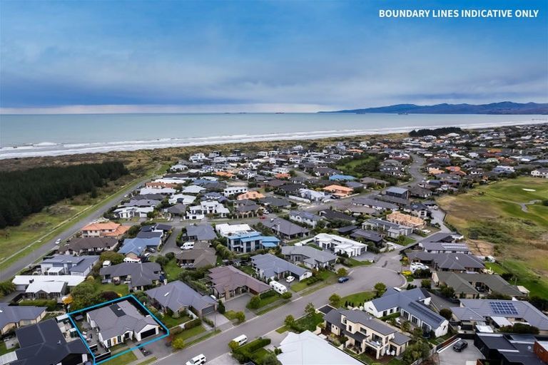 Photo of property in 5 Torrey Pines, Waimairi Beach, Christchurch, 8083