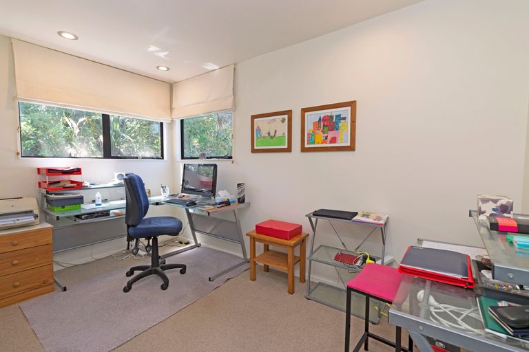 Photo of property in 90 Domain Crescent, Muriwai, 0881