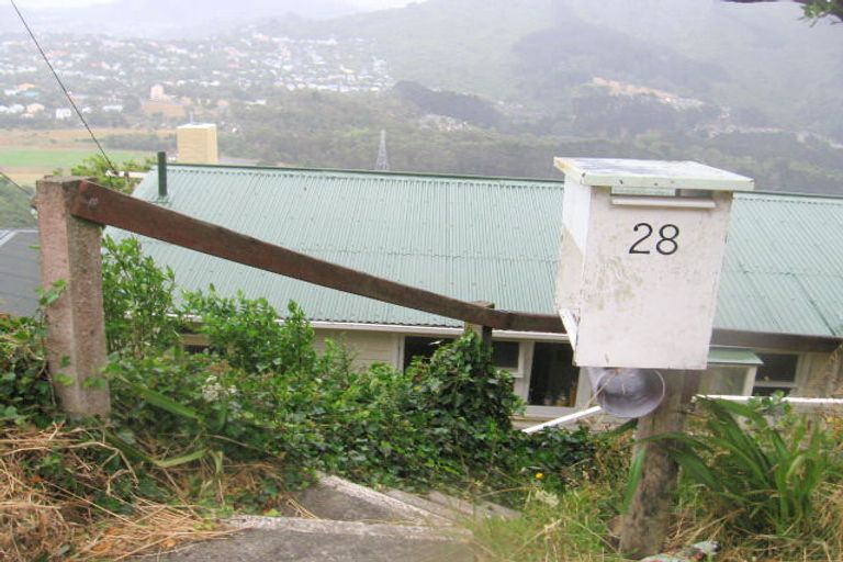 Photo of property in 28 Bedford Street, Northland, Wellington, 6012