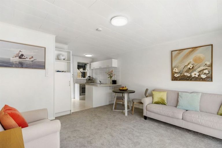 Photo of property in 1/126 Stredwick Drive, Torbay, Auckland, 0630