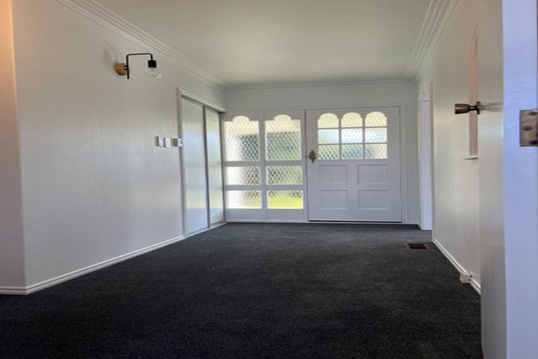 Photo of property in 54 Wairau Road, Oakura, 4314