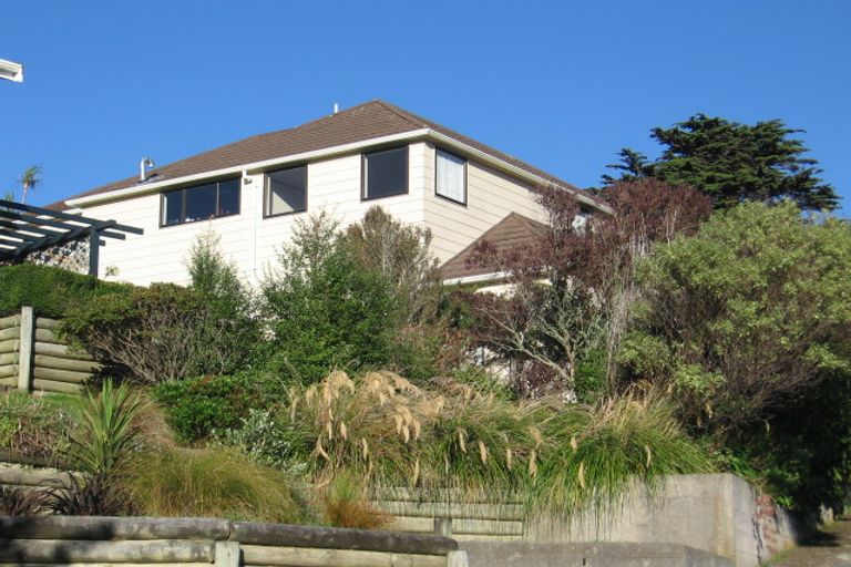 Photo of property in 10 Wingfield Place, Churton Park, Wellington, 6037