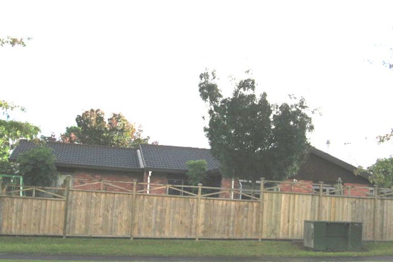 Photo of property in 246 Waitemata Drive, Ranui, Auckland, 0612