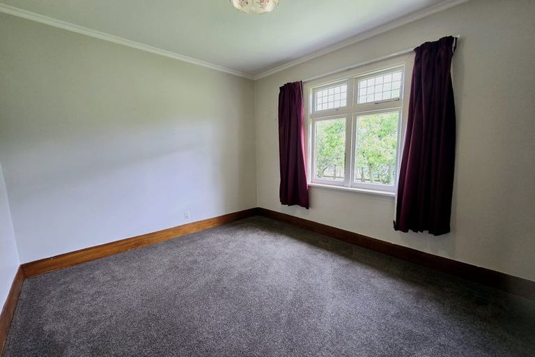 Photo of property in 16 Buller Street, Picton, 7220