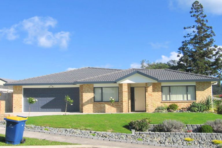 Photo of property in 16 Gendo Avenue, Henderson, Auckland, 0612