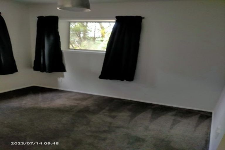 Photo of property in 24 Heaton Grove, Chatswood, Auckland, 0626