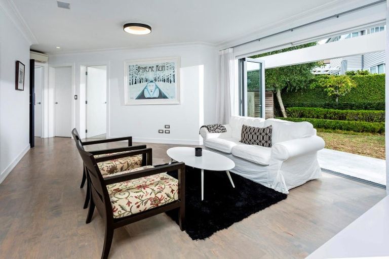 Photo of property in 1 Arthur Crescent, Hauraki, Auckland, 0622