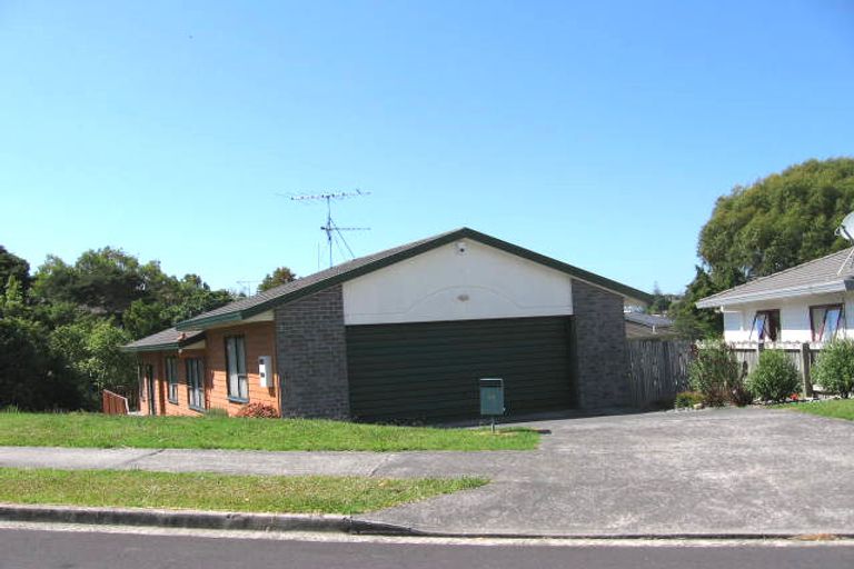 Photo of property in 11 Kura Place, Torbay, Auckland, 0630