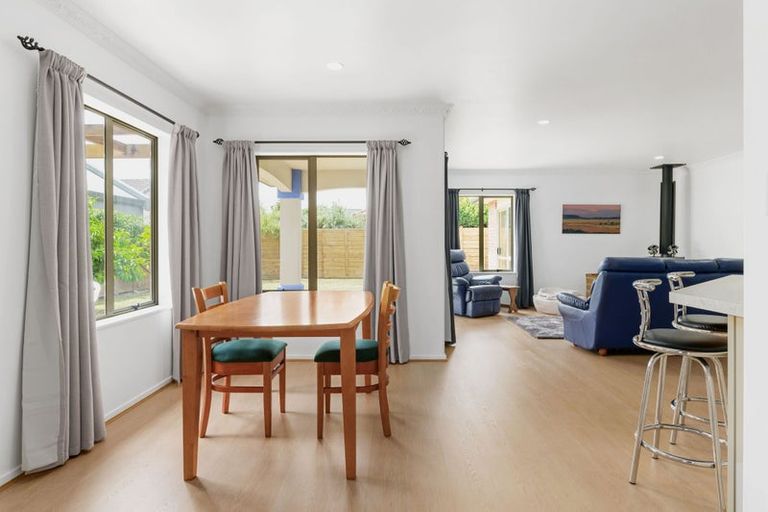 Photo of property in 61 Nielsen Gardens, Rototuna, Hamilton, 3210