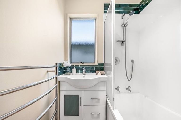 Photo of property in 2 Guiness Street, Avalon, Lower Hutt, 5011