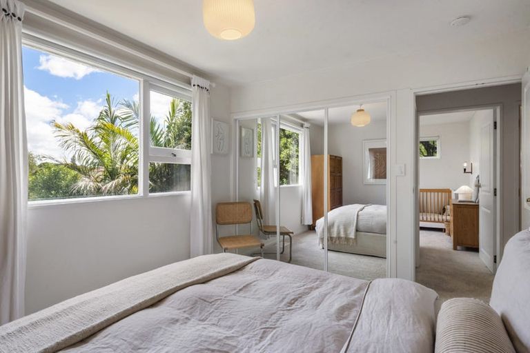 Photo of property in 2/35a Rangatira Road, Beach Haven, Auckland, 0626