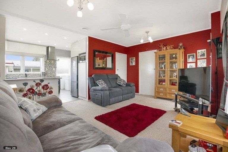 Photo of property in 1/30 Dale Crescent, Pakuranga, Auckland, 2010