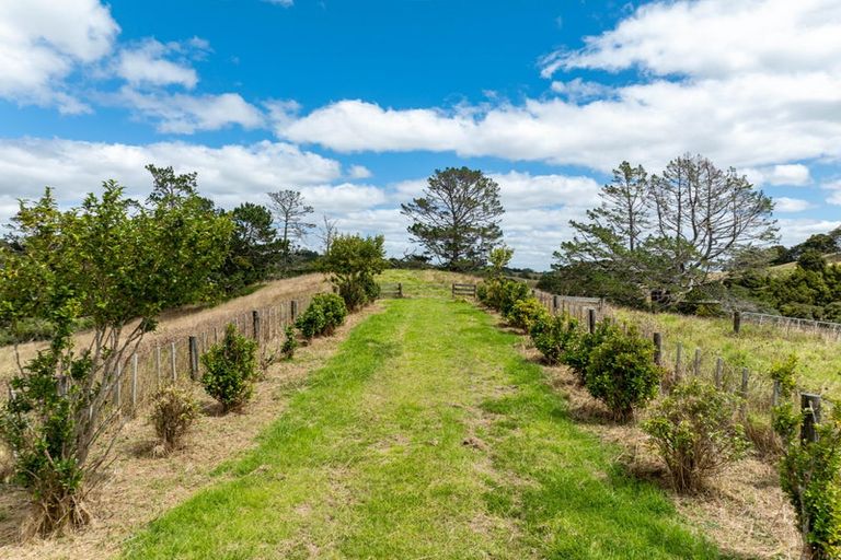 Photo of property in 135 Central Road, Mareretu, Maungaturoto, 0571