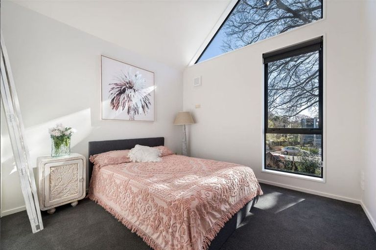 Photo of property in 2/66 Innes Road, St Albans, Christchurch, 8052